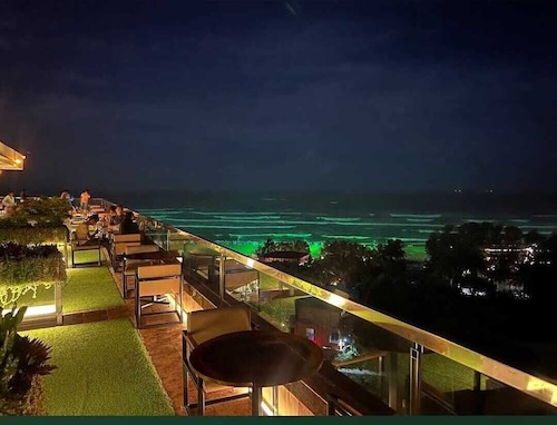 Ocean Paradise Hotel & Resort