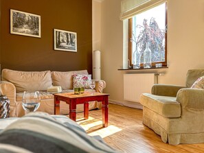 Dining - Holiday Home Near Winterberg With Garden (Winterberg)