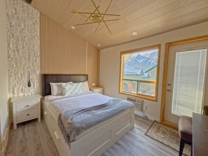 2 chambres, fer et planche à repasser, Wi-Fi, draps fournis