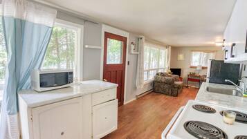 Réfrigérateur, four, plaque de cuisson, lave-vaisselle