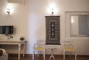 Desk, soundproofing, free WiFi - Ayur Ayur White Sail Villa (Negombo)