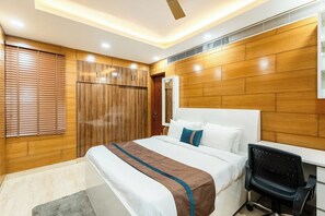 Executive Room | Desk, free WiFi