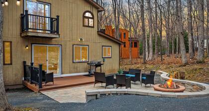 Access to Private Lake, Pools, & Sports Complex âą Fire Pit | Foxden by AvantStay