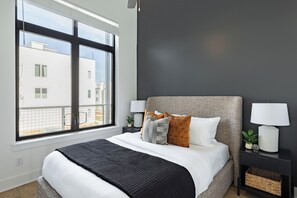 2 bedrooms, desk, iron/ironing board, free WiFi