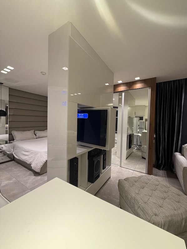 1 bedroom, WiFi, wheelchair access