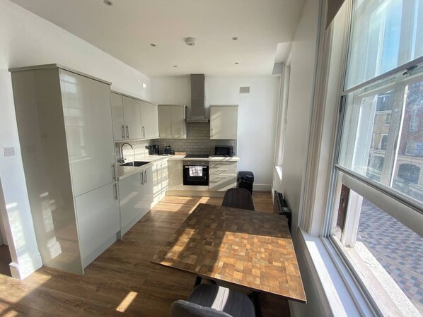 Fridge, oven, stovetop, toaster - The Essex Atelier Studio (Chelmsford)