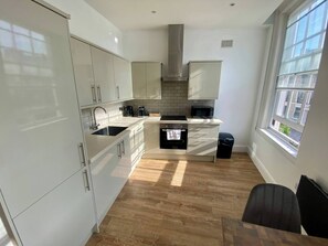 Fridge, oven, stovetop, toaster