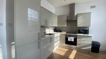 Fridge, oven, stovetop, toaster