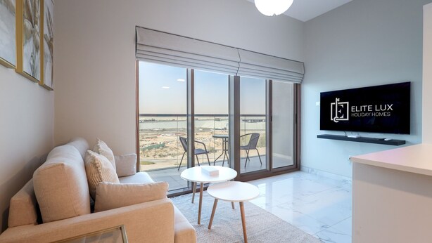 Apartment - Elite LUX Holiday Homes - Cozy 2BR Getaway Minutes From Expo City Dubai (Dubai)
