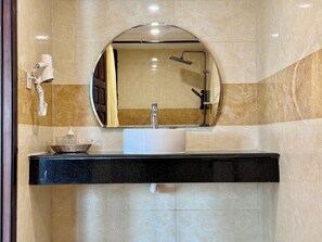 Bathroom - Activate C3 Hostel (Phnom Penh)