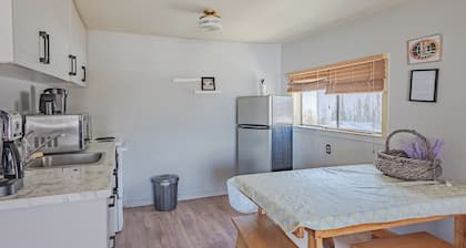 Family Fun Lakehouse: 4 Beds/Bunks, Sleeps 8, AC, Water Access