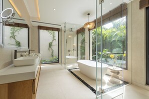 Villa 3 | Bathroom | Shower, free toiletries, hair dryer, bathrobes - Layana Residence (Choeng Thale)