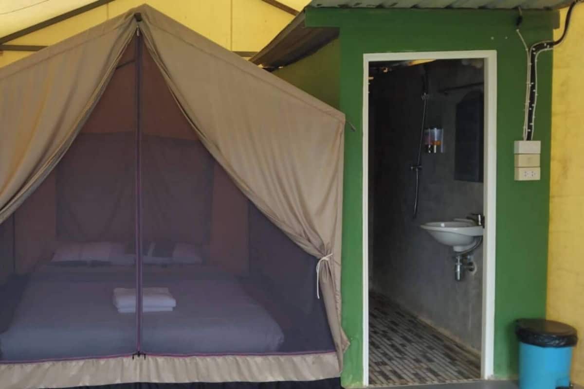 Basic Double Room, Hill View | Bed sheets