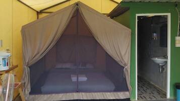 Habitación básica, futón, vistas a la colina | Ropa de cama