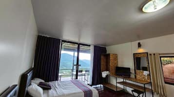 デラックス ルーム クイーンベッド 2 台 ヒルビュー | ベッドシーツ