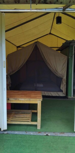 Basic Double Room, Hill View | Bed sheets