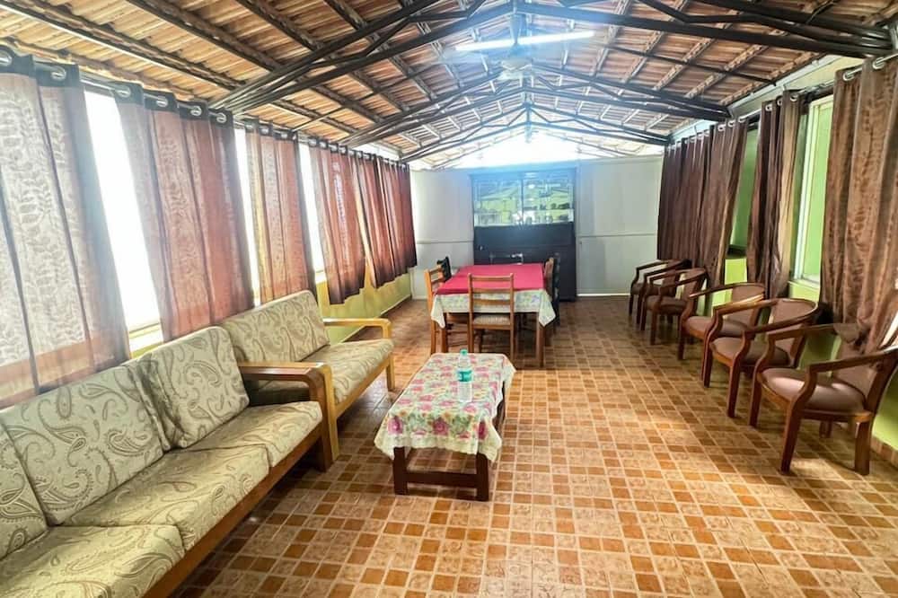 Hsr Homestay Chethana