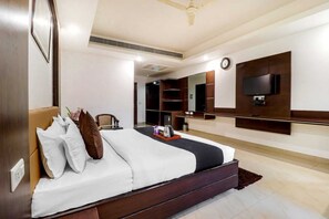 Cortinas blackout, tabla de planchar con plancha y wifi gratis