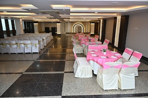 Business centre - Hotel Alaknanda (Dehradun)