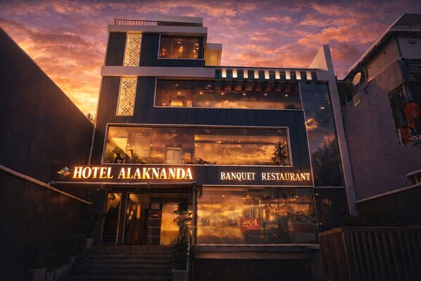 Exterior - Hotel Alaknanda (Dehradun)