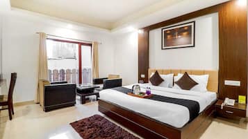 Classic Single Room, Courtyard View | Blackout curtains, iron/ironing board, free WiFi