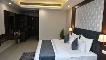 Blackout curtains, iron/ironing board, free WiFi