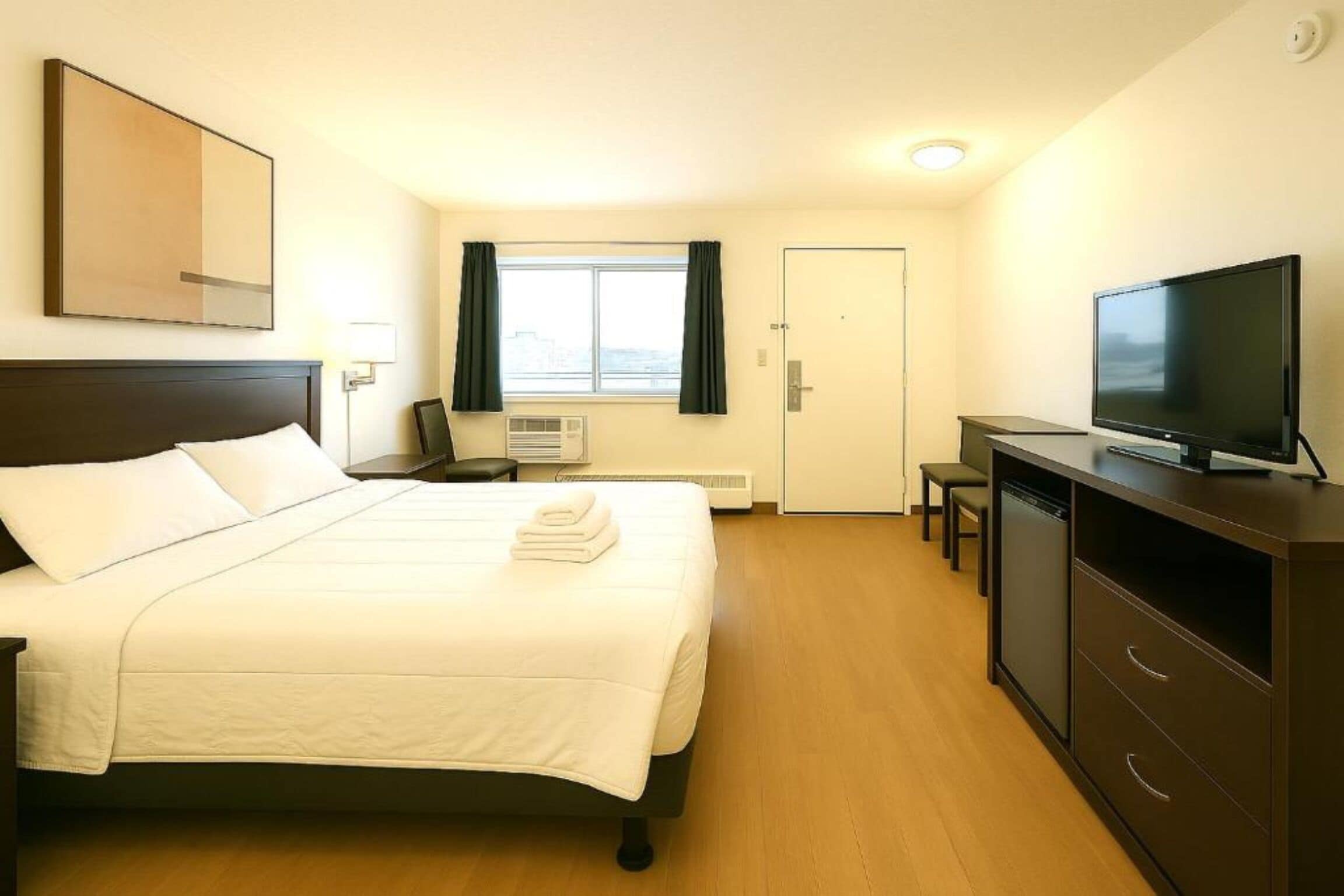 Dobbeltrom – superior, 1 kingsize-seng, ikke-røyk, mikrobølgeovn | Sengetøy av topp kvalitet, wi-fi (inkludert) og sengetøy