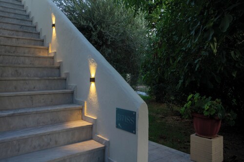 Enjoy Comfort and Excellent Hospitality for a Memorable Stay!