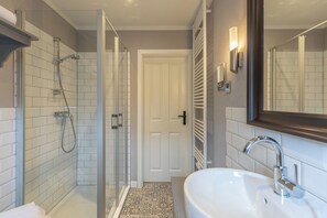 Shower, hair dryer - Vacation apartment "Friesen-Lodge 2" in Breklum for up to 2 people (Breklum)