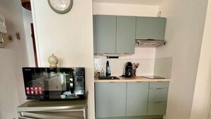 茶具/咖啡用具、冰箱、微波炉、洗碗机