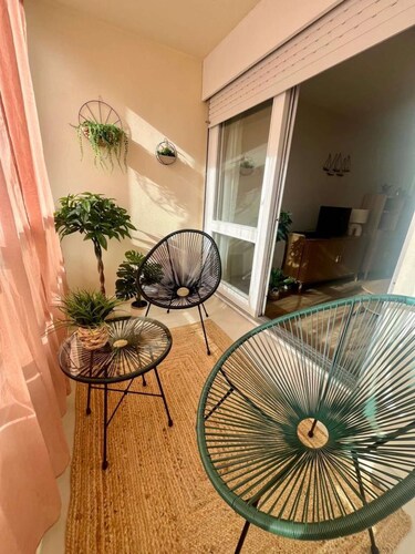 - Serenity, apartment with loggia 5min from the beach