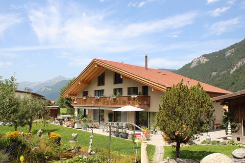 Charming 4-bedroom country house in fantastic Meiringen with pool, hot tub, WiFi