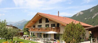 Charming 4-bedroom country house in fantastic Meiringen with pool, hot tub, WiFi