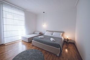 Deluxe Double or Twin Room, City View | Desk, laptop workspace, free WiFi