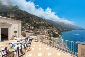 Outdoor dining - King Apartment - Positano Center (Positano)