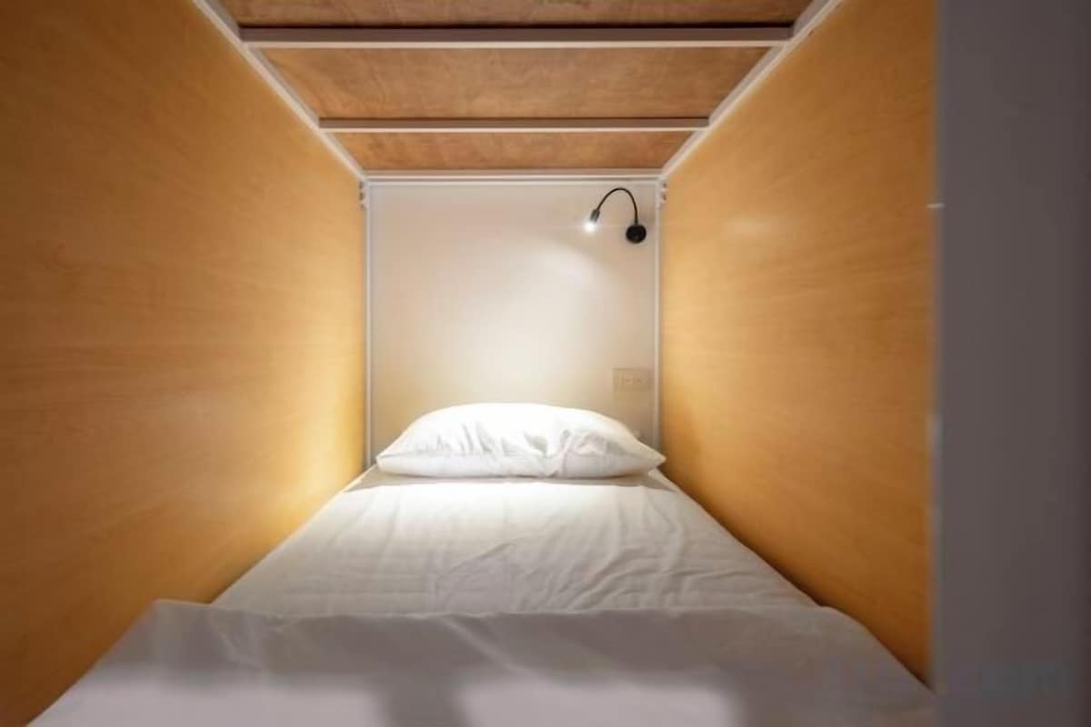 Soundproofing, WiFi (free), bed sheets
