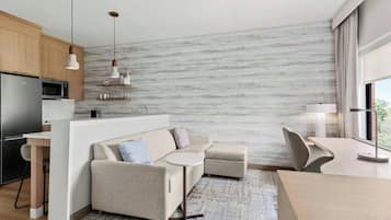 Studio, 1 King Bed with Sofa bed | Living area