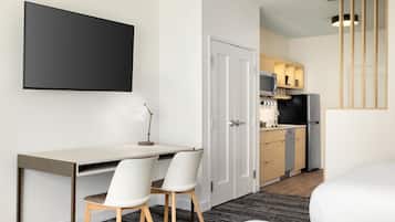 Studio, 2 queensize-senger | Skrivebord, strykejern/-brett, wi-fi (inkludert) og sengetøy