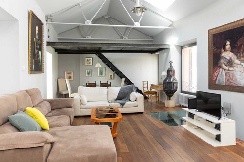 Detached house with garage and private garden in the center of Segovia