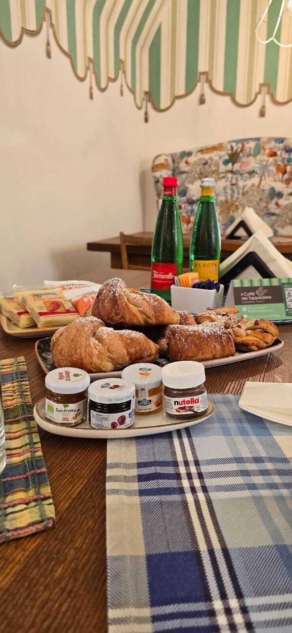 Petit déjeuner composé de spécialités régionales compris tous les jours