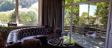 House | Living room