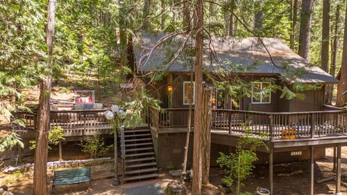 Nana’s Cozy Cottage in Long Barn – Gated Mountain Retreat