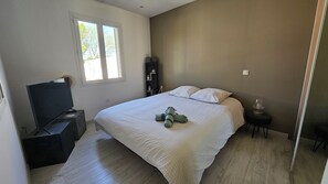 2 quartos, ferros/tábuas de passar roupa, Wi-Fi de cortesia