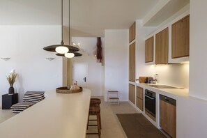 Kühlschrank, Ofen, Herdplatte, Geschirrspüler