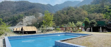 Seasonal outdoor pool