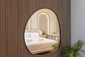 1 Schlafzimmer, Schreibtisch, Bügeleisen/Bügelbrett, Reisekinderbett