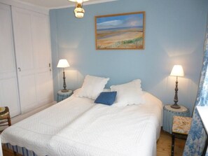 5 Schlafzimmer, Bügeleisen/Bügelbrett, WLAN, Bettwäsche