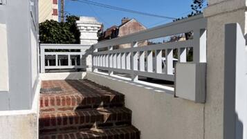 Enceinte de lâhĂ©bergement