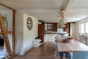 House | Dining - Spacious Holiday Home Near Winterberg (Winterberg)