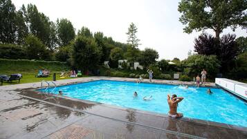 Chalet | Pool | Outdoor pool